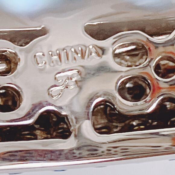 HSN Signed Joan Boyce Pavé Blue Crystal Silver Tone Hinged Cuff Bracelet Size 7 - Picture 10 of 15